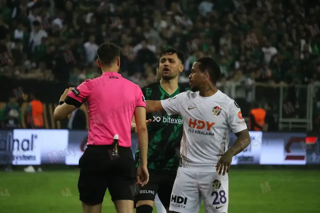 149 hakem bahis oynayarak kariyerini mi bitirdi? İşte olası senaryolar...