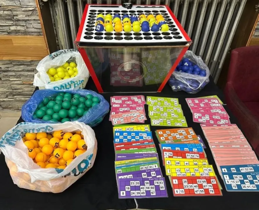 3 kapıdan geçilerek erişilebilen kumarhaneye baskın: 40 kişiye toplam 369 bin TL ceza