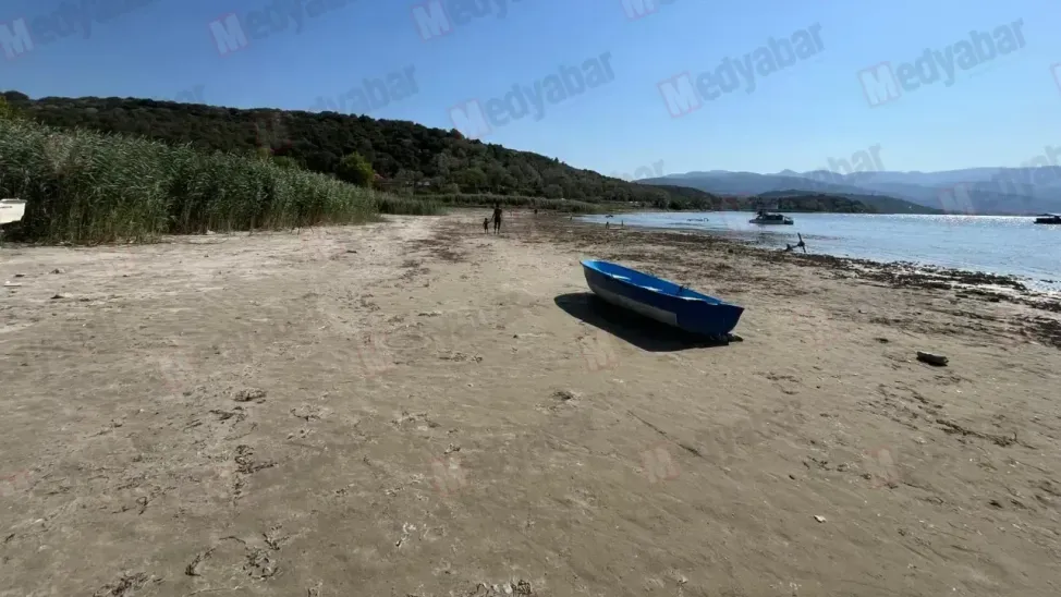 4 santimetre yükselmişti, 5 santimetre düştü... Sapanca Gölü'nde yağmurun etkisi kısa sürdü