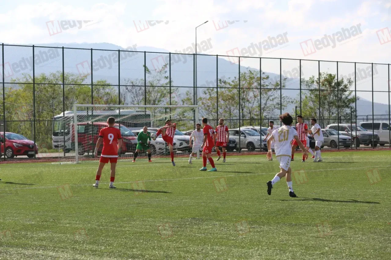 Akçayspor’dan farklı galibiyet: 8-1