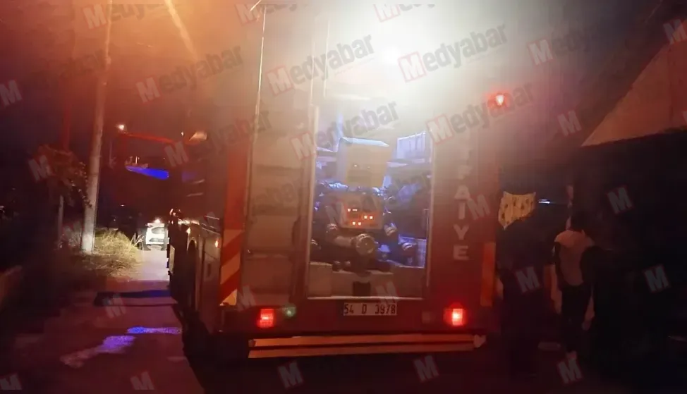 Akyazı'da akşam vakti yangın paniği