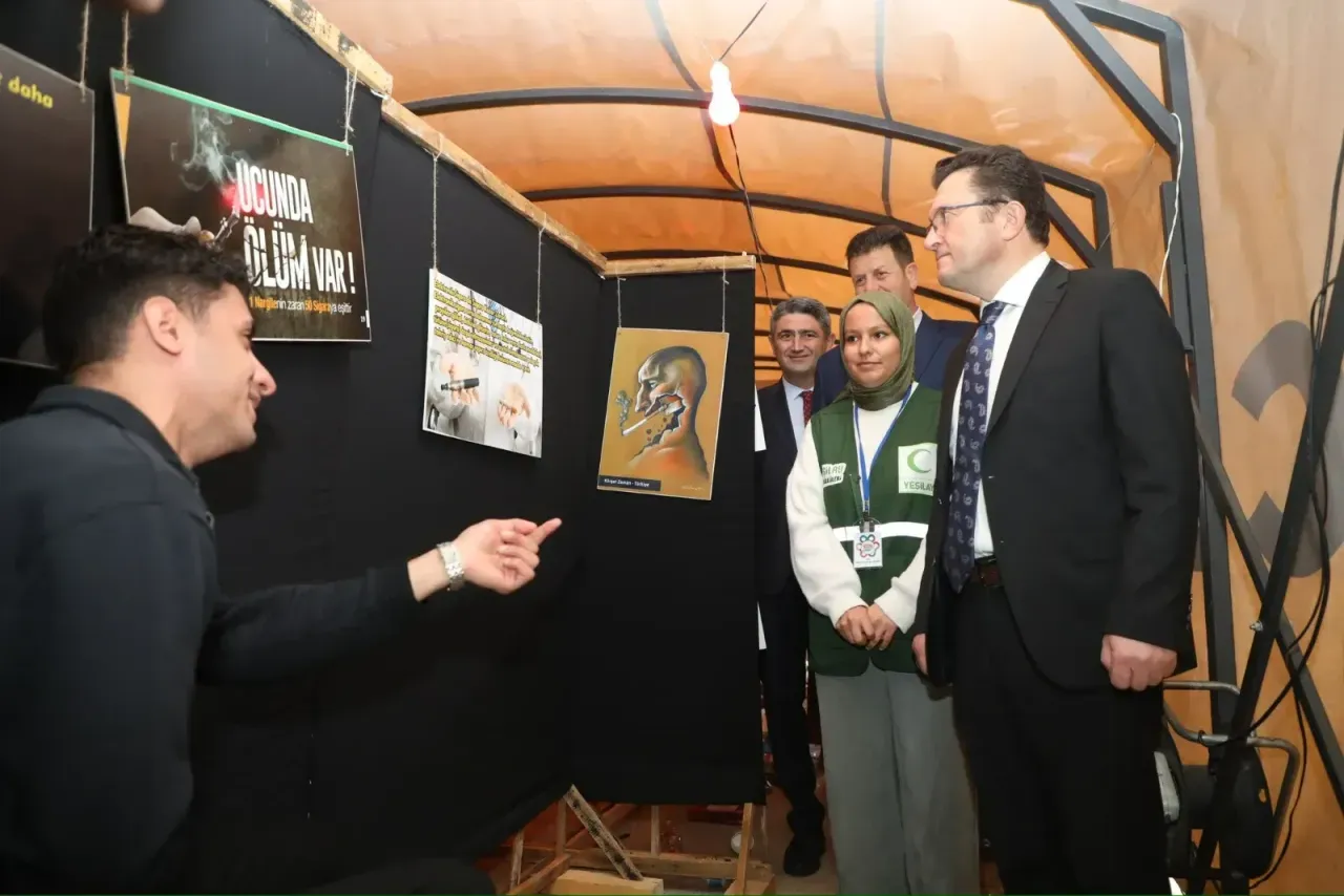 Akyazı’da bağımlılığa karşı ‘çıkmaz sokak farkındalık çadırı’ kuruldu