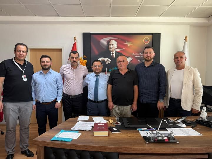 Akyazı MHP’den Devlet Hastanesine hayırlı olsun ziyareti