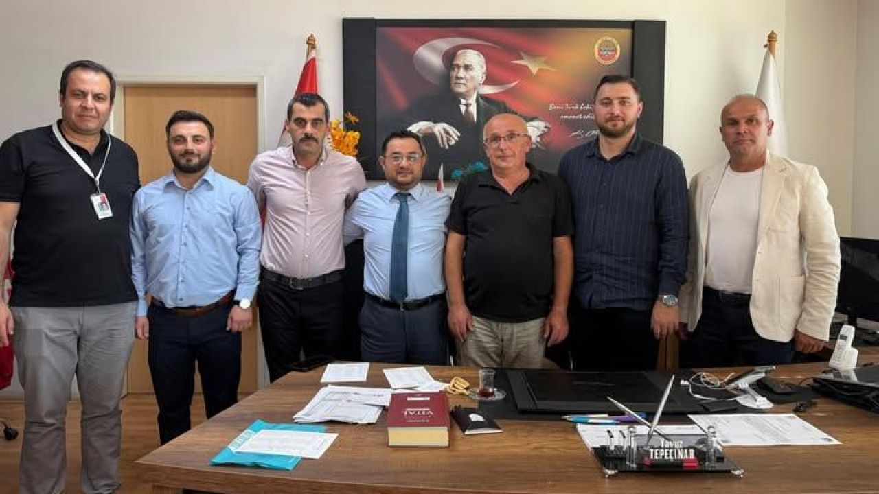 Akyazı MHP’den hastaneye hayırlı olsun ziyareti