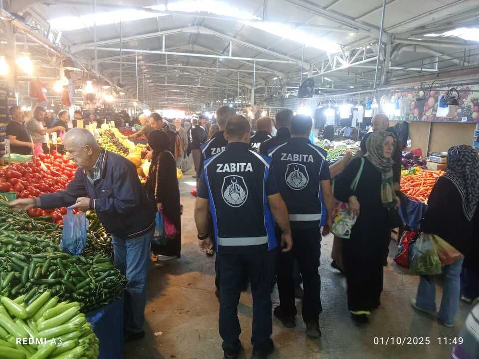 Akyazı pazarında bu hafta etiketlerde bu fiyatlar vardı