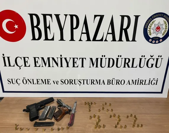 Ankara'da şüphe üzerine durdurulan otomobilde 2 tabanca ele geçirildi: 3 gözaltı