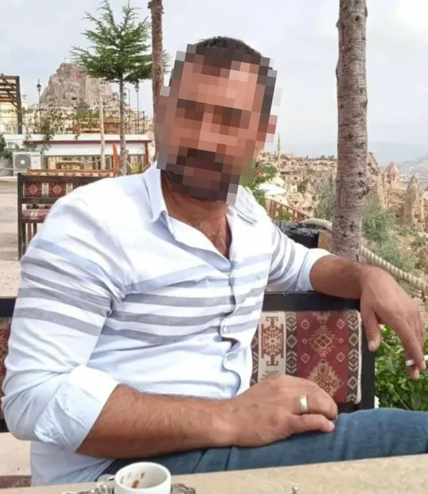 Anne ve babasını öldürdü, 2 kuzenini de yaraladı