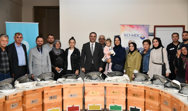 Arıcılık kursiyerlerine malzeme desteği