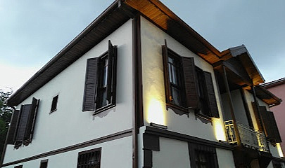 ASLIBEY KONAĞI – SAPANCA’DA DOĞAYLA İÇ İÇE HUZURLU KONAKLAMA DENEYİMİ