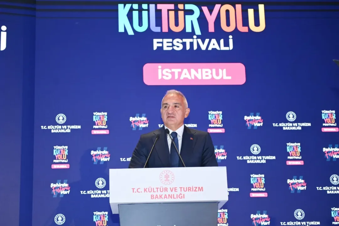 Bakan Ersoy müjdeyi verdi! 2026'da Sakarya da Kültür Yolu Festivali'ne katılacak