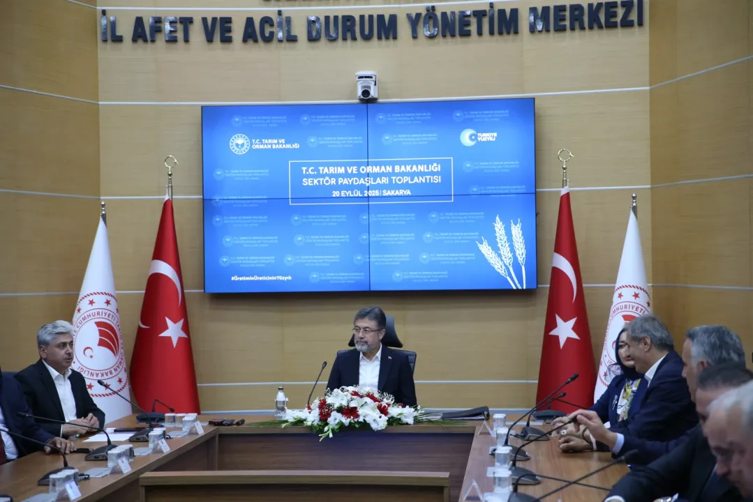 Bakan Yumaklı'dan Sakarya'ya 1 milyar 156 milyon liralık su yatırımı müjdesi