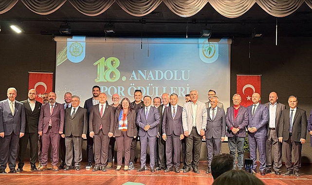 Başkan Çiftçi'ye "Yılın İlçe Belediye Başkanı" ödülü