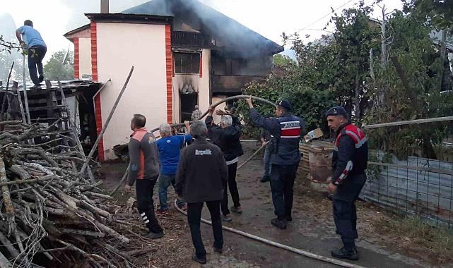 Bolu'da ahşap evde çıkan yangında yaşlı çift hayatını kaybetti