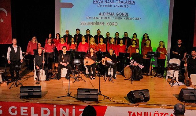 Bolu'da "Karışık Kaset 2" konserine yoğun ilgi