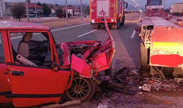 Bolu'da otomobil tıra çarptı: 1 yaralı