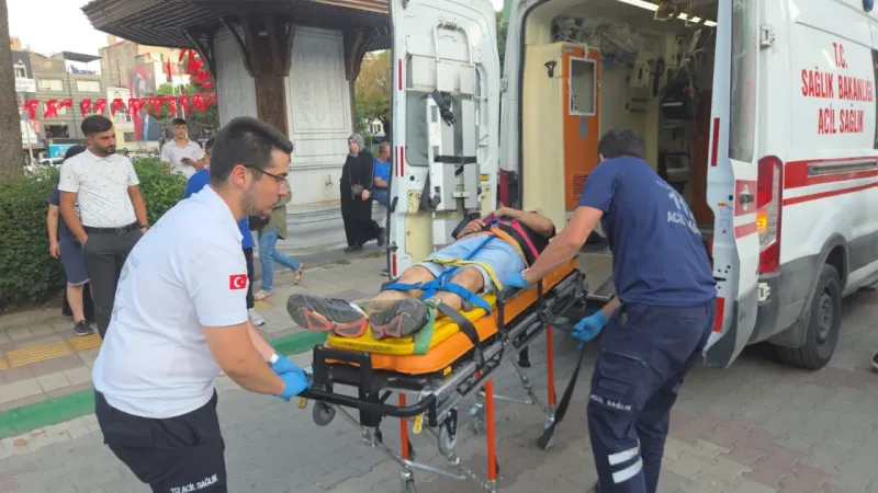 Bursa'da yolun karşısına geçmeye çalışan çocuğa motosiklet çarptı