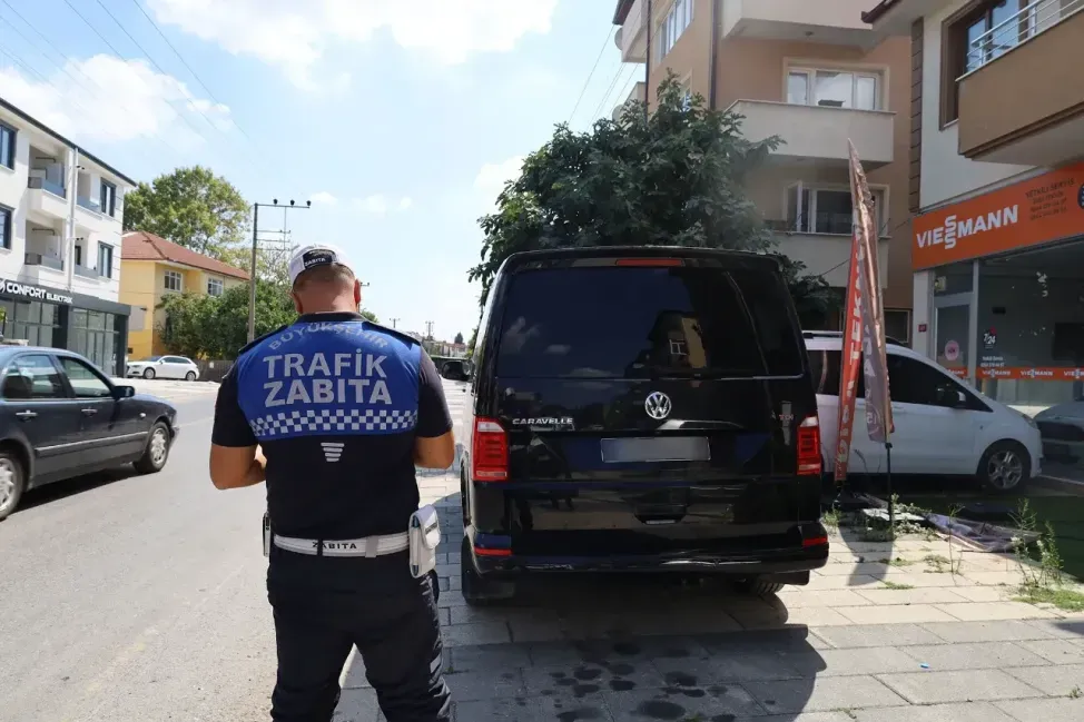 Büyükşehir'den trafik denetimi: O sürücülere ceza kesildi!