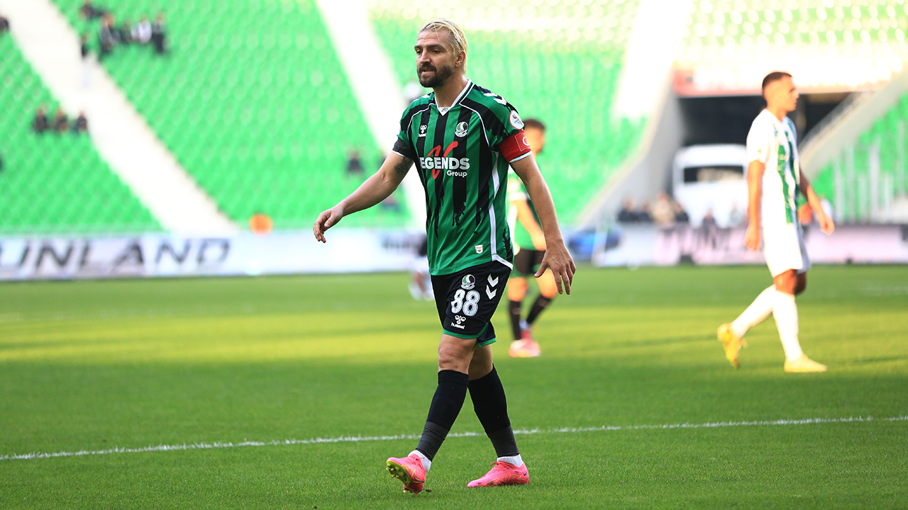 Caner Erkin belirsizlik içinde! Kulüpte muhatap bulamıyor