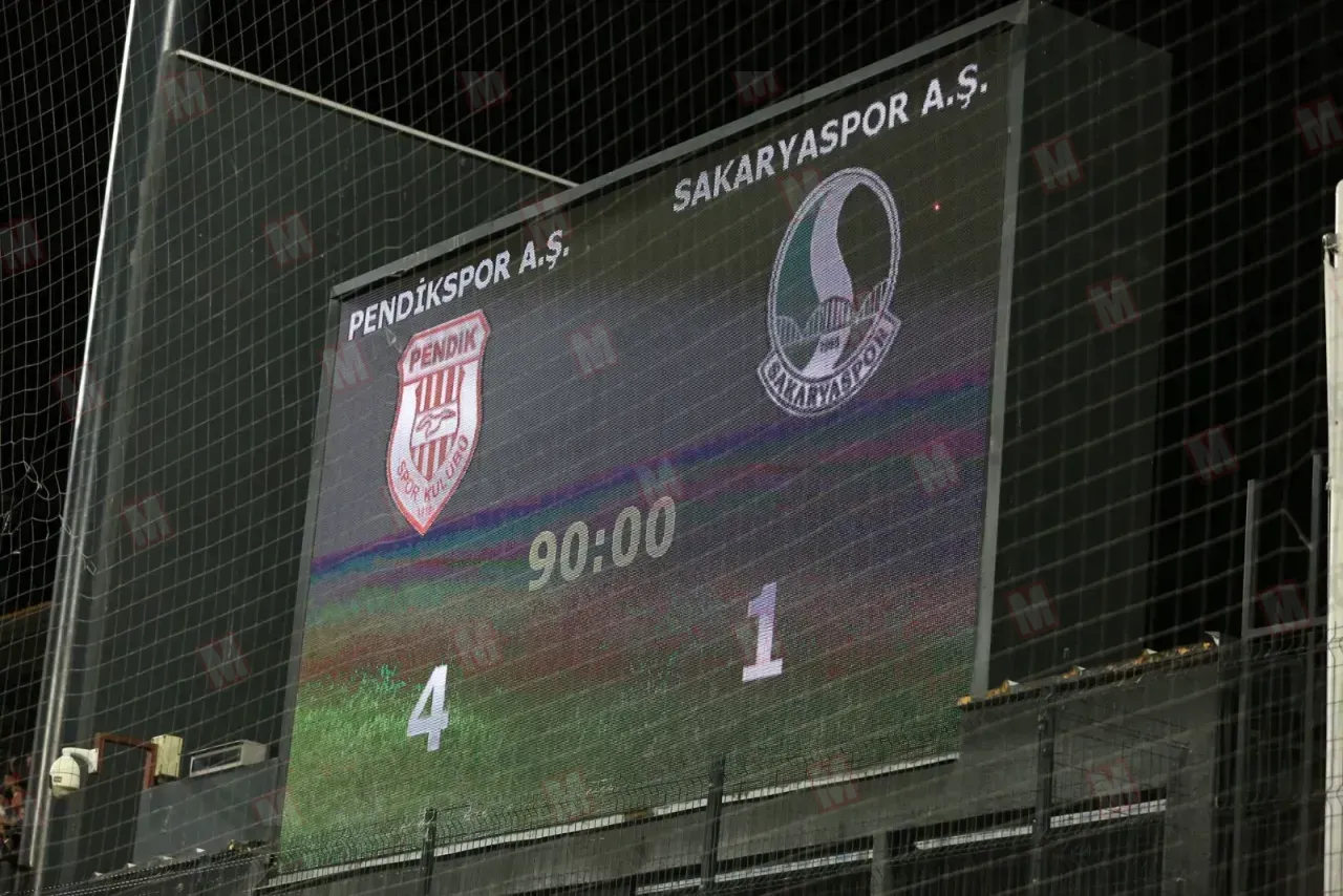 Caner Erkin'in kırmızı kartı, ulusal basında böyle yer aldı!