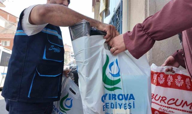 Çayırova'da ihtiyaç sahibi öğrencilere kırtasiye desteği