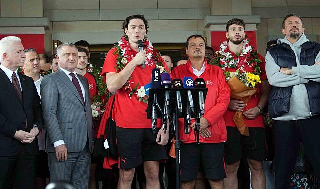 Cedi Osman: "Ülkemize madalya getirdiğimiz için çok mutluyuz"