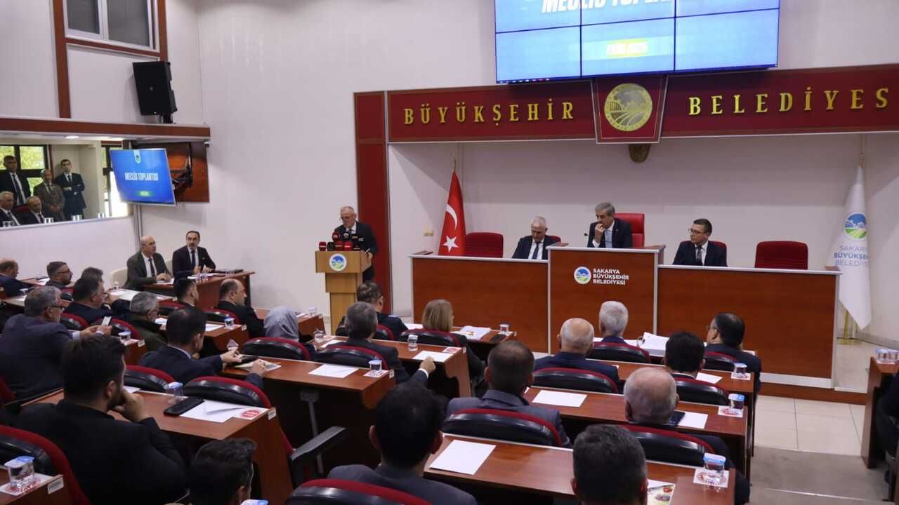 CHP’li Koludra Büyükşehir meclisinde konuştu “Hibe muhalif belediyelere gelmiyor”