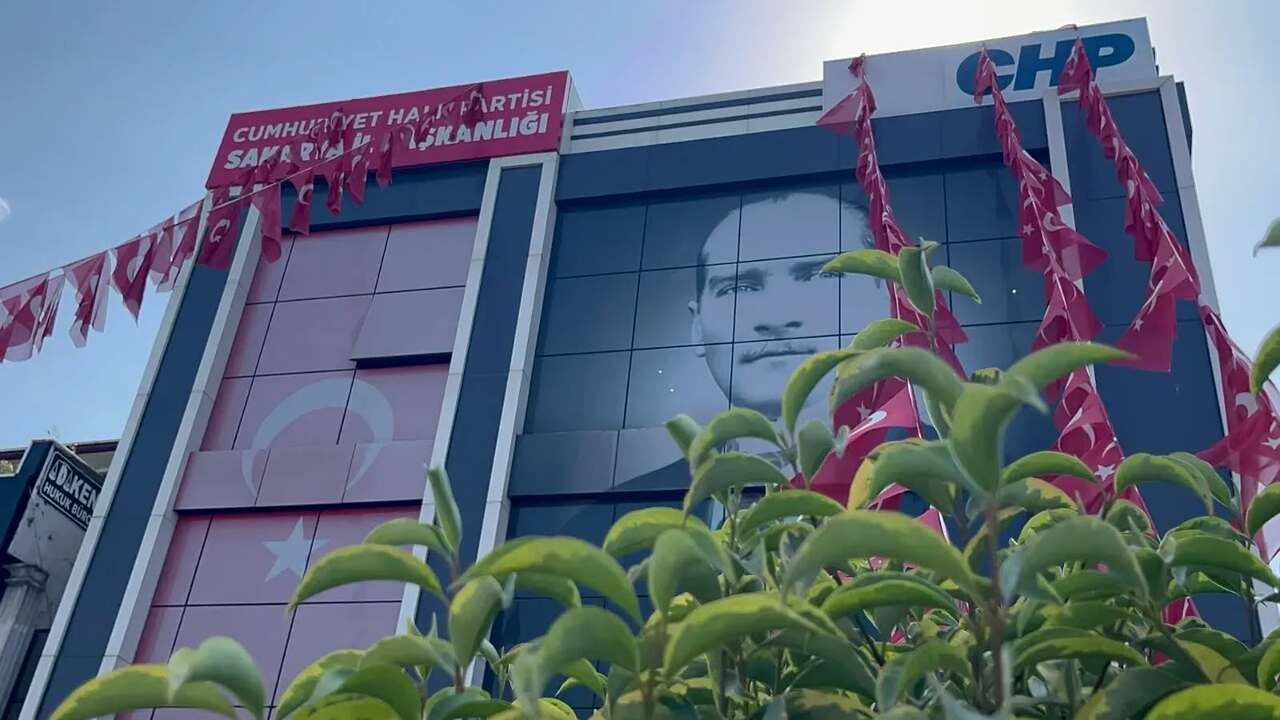 CHP Sakarya'da istifa! Seçimde taraf değiştirmişti ekibiyle birlikte görevini bıraktı