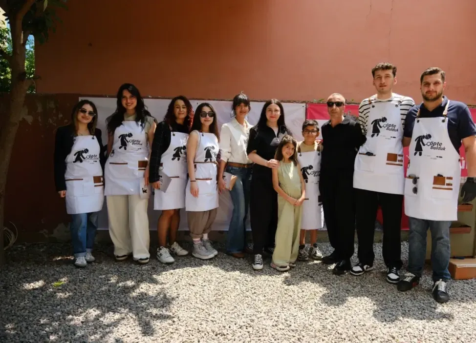 “Çöpte Bulduk” gönüllülerine Yasemin Sakallıoğlu ve 7 dönüşüm uzmanı kadın destek verdi