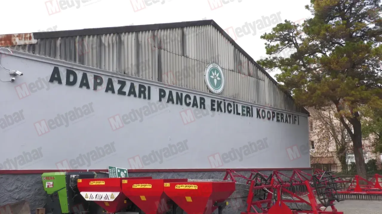 Dekardan 8-10 ton çıkıyor! APEK Başkanı Karasakal, "Çiftçi pancara yönelmeli"