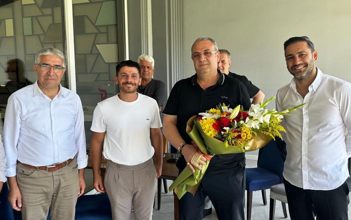 Dem Parti'den Sakarya'ya gelen Amedspor'a maç öncesi ziyaret!
