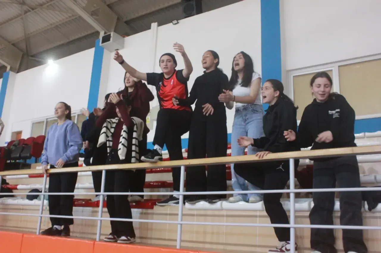 Devlet Bahçeli Fen Lisesi 6’nı üstüne koydu