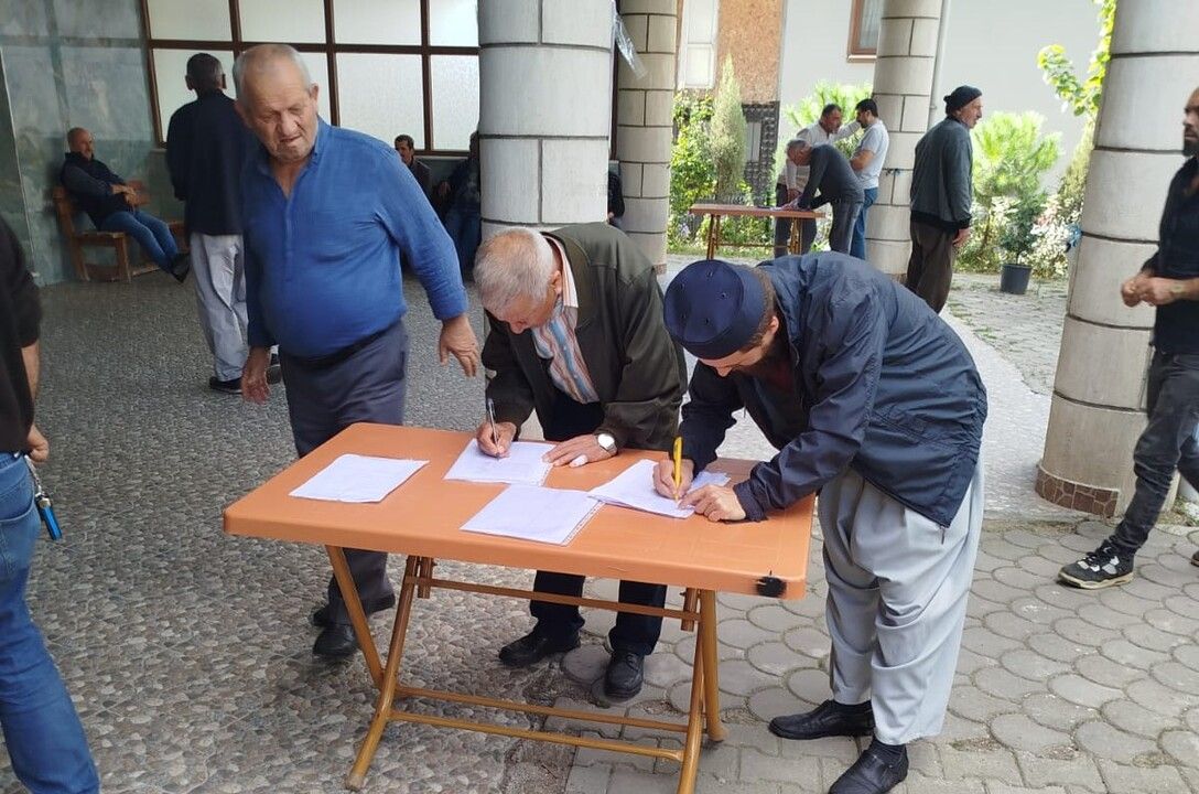 Dokurcun'da geçen hafta eylem, bu gün imza kampanyası
