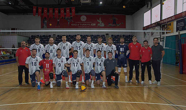 Düzce Belediyesi Spor Akademisi Voleybol Takımı ilk maçında galip
