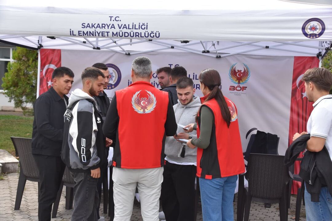 "El Ele Güvenli Geleceğe" Projesi kapsamında 1950 öğrenciye ulaşıldı