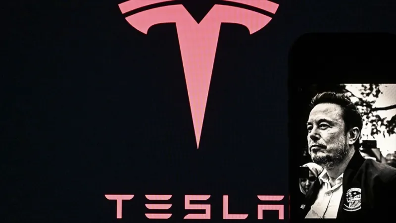 Elon Musk, yaklaşık 1 milyar dolarlık Tesla hissesi aldı
