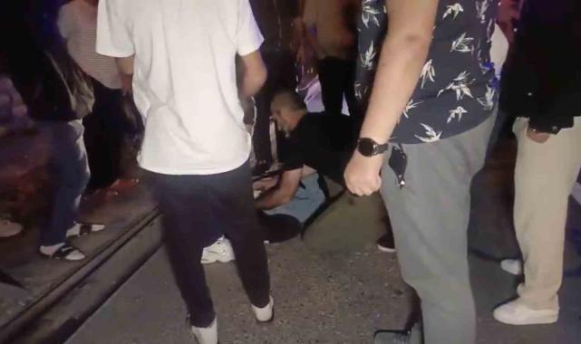 Esenler'de kazan yapan araç alev aldı: 5 yaralı