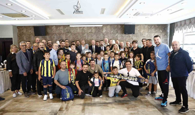 Fenerbahçe, gittiği deplasmanlardaki okullara kırtasiye malzemesi desteği verecek