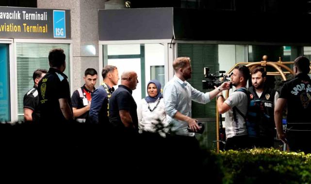 Fenerbahçe'nin yeni teknik direktörü Domenico Tedesco, İstanbul'a geldi