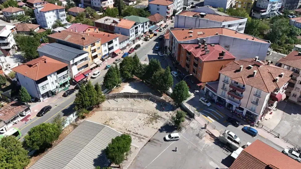 Ferizli’de trafik güvenliği için yeni kavşak projesi başlatıldı