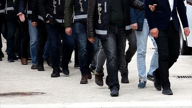 FETÖ'nün emniyet mahrem yapılanmasına yönelik operasyonda 16 şüpheli yakalandı