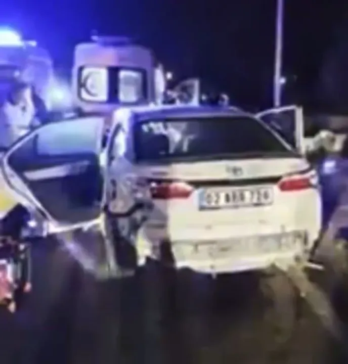 Gaziantep'te 2 otomobil çarpıştı; 1 ölü, 3 yaralı