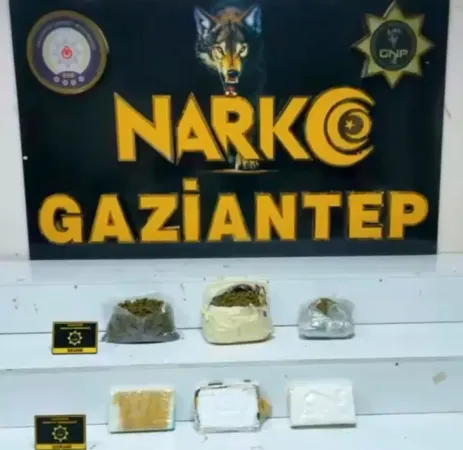 Gaziantep’te uyuşturucu operasyonu! Araçtan 4.9 kilo uyuşturucu çıktı