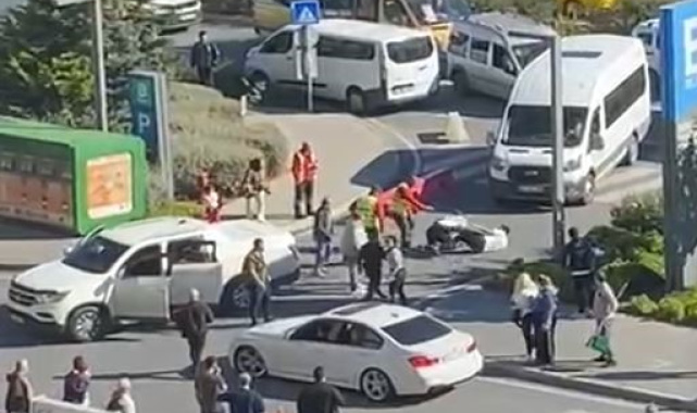 Hastane girişinde kavga: Taraflar tekme tokat birbirine girdi