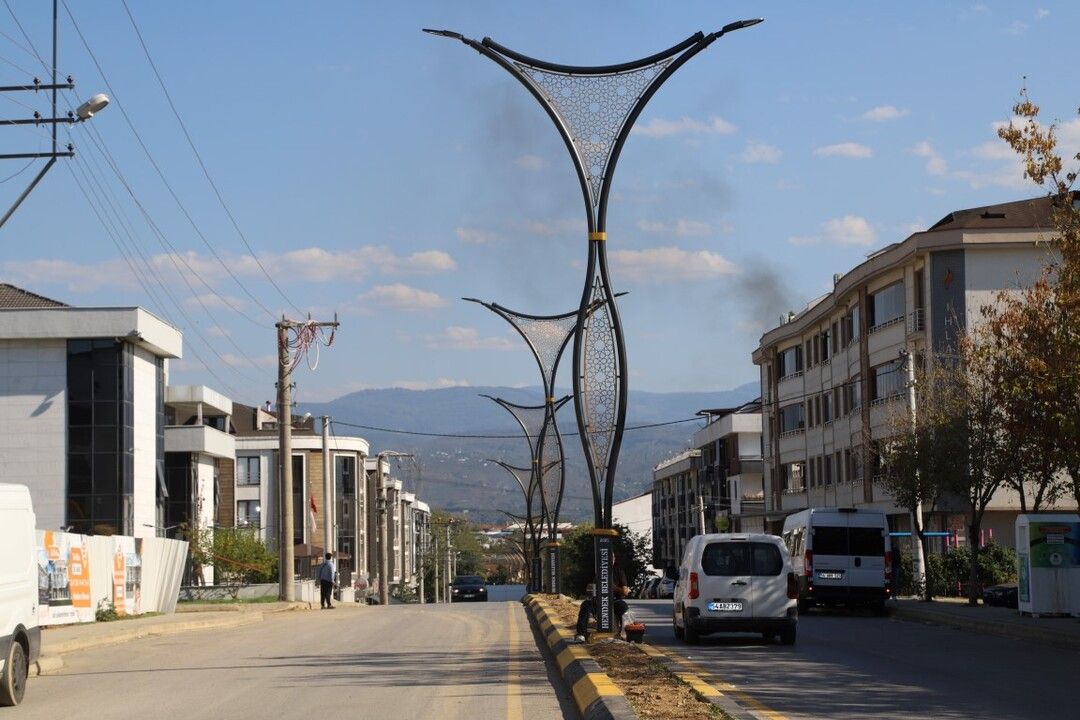 Hendek'te o cadde akşamları parlayacak!