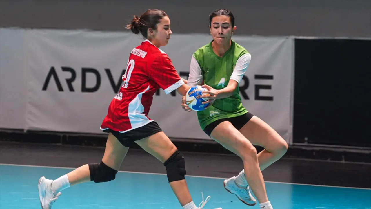 Hentbol altyapısı için ülke genelinde İspanyol sistemiyle çocuklar seçiliyor