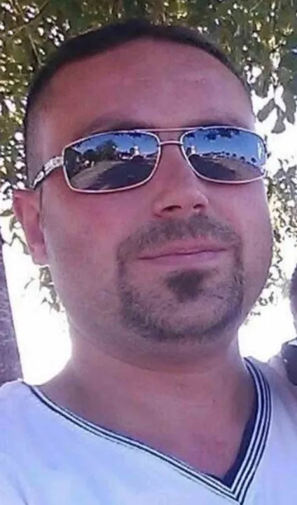 İş yerinin bodrumunda iple asılı halde bulundu