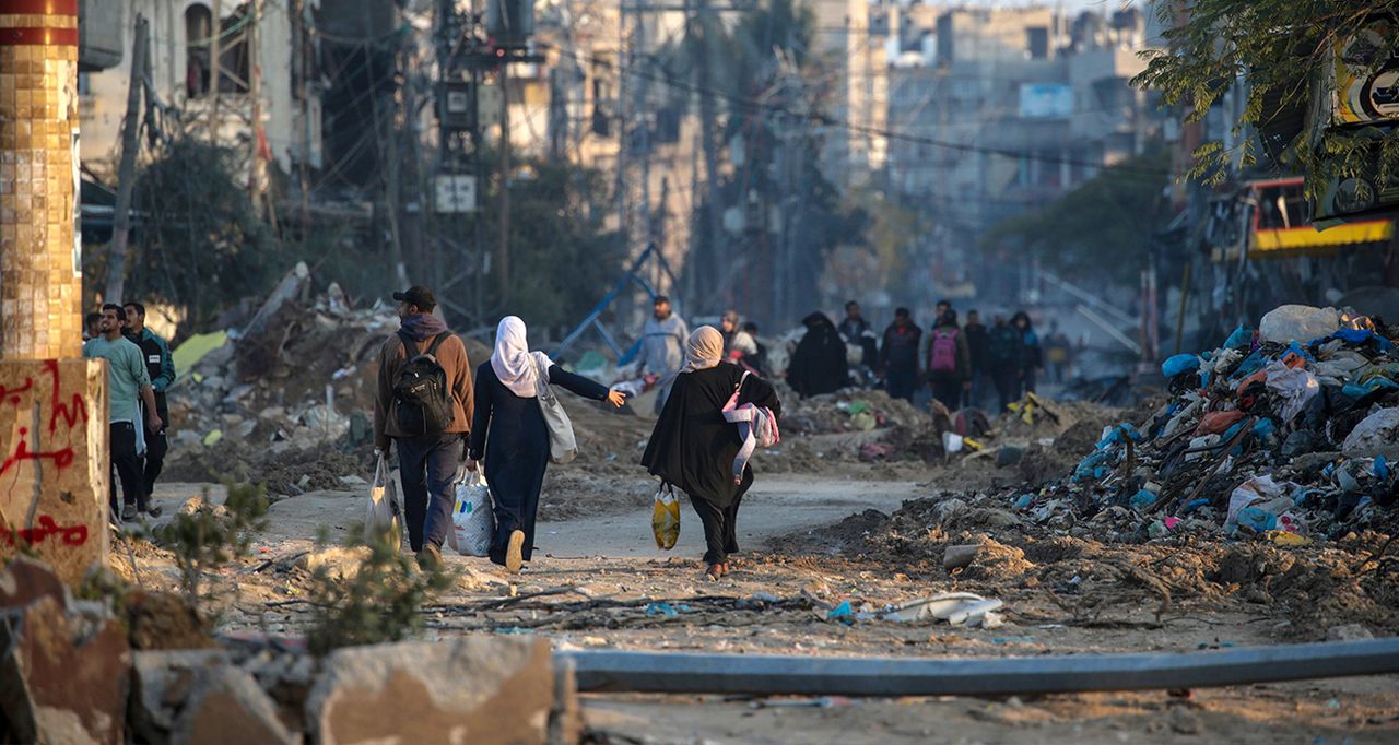 İsrail, Gazze’ye insani yardım girişini askıya aldı