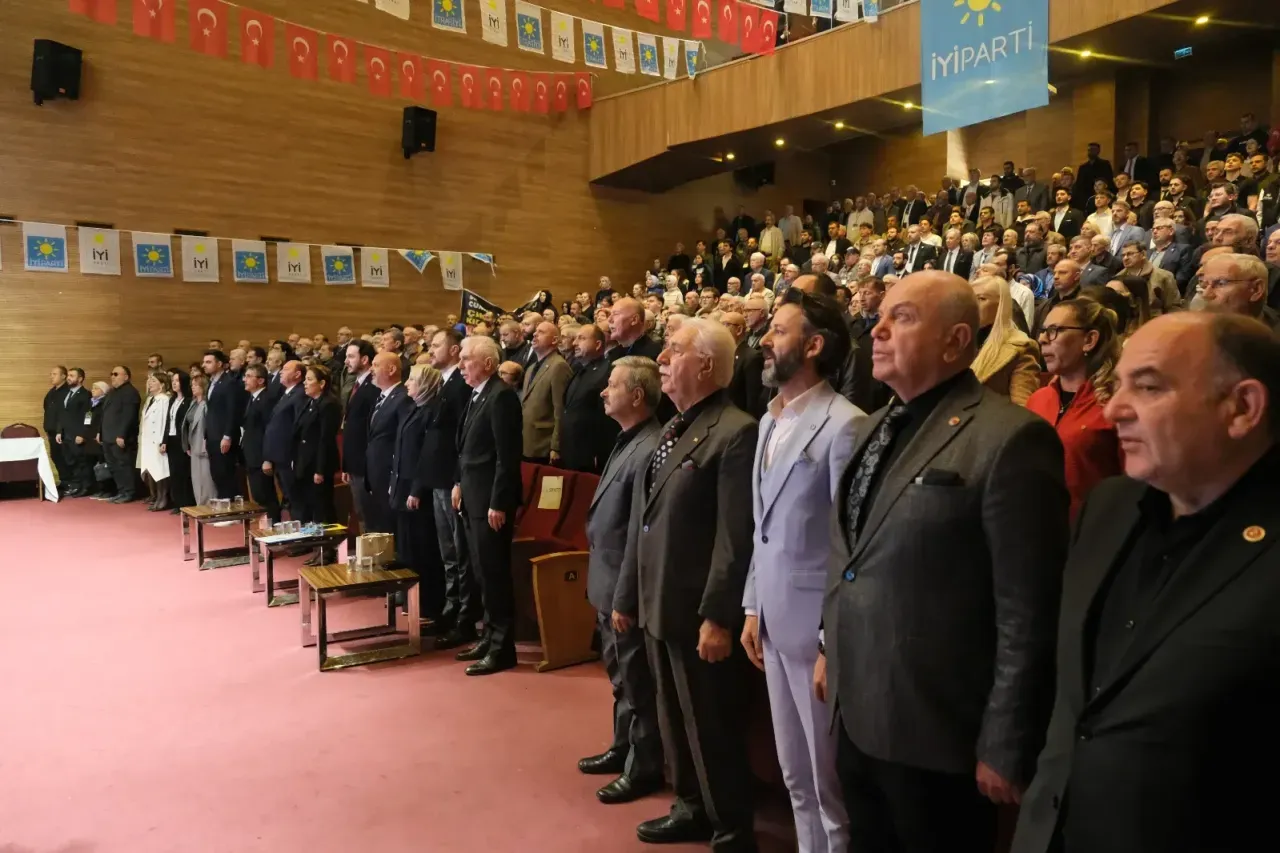 İYİ Parti’de coşkulu kongre