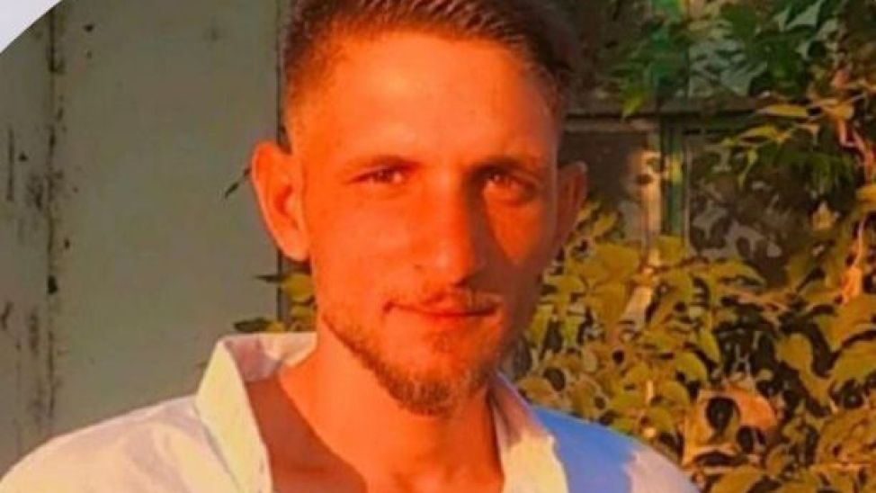 Kestiği ağacın altında kalıp, öldü