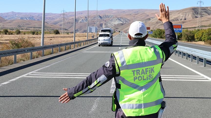 Kocaeli'de kabahatleri saymakla bitmeyen alkollü sürücüye kabarık fatura
